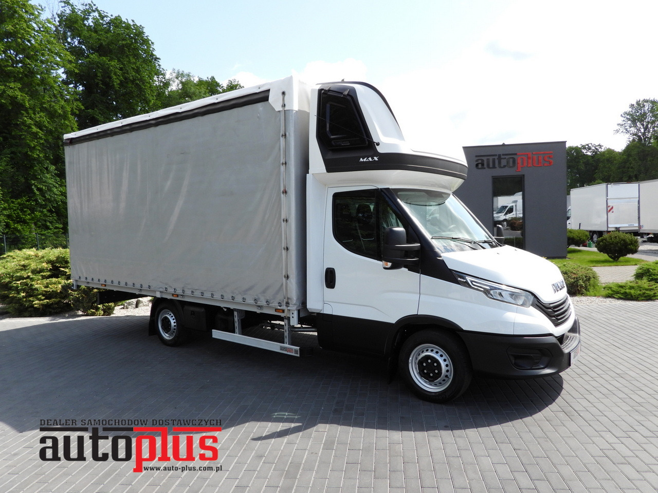 IVECO DAILY 35S18 TARPAULIN 10 PALLETS CRUISE CONTROL LED LIGHTS AIR CONDITIONING 180HP - الشاحنات الصغيرة ستائر: صور 1 IVECO DAILY 35S18 TARPAULIN 10 PALLETS CRUISE CONTROL LED LIGHTS AIR CONDITIONING 180HP - الشاحنات الصغيرة ستائر: صور 1