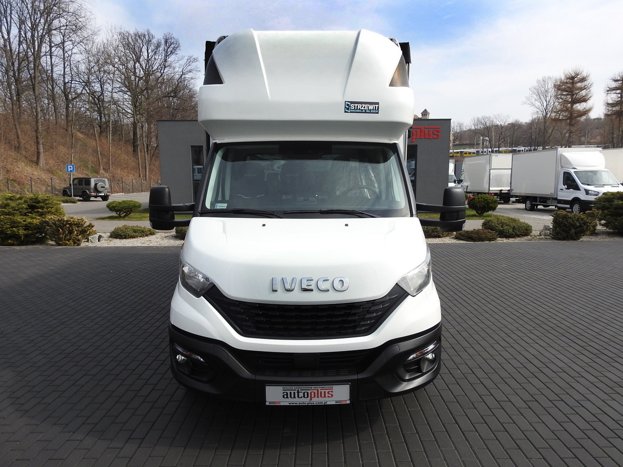 IVECO DAILY 35S18 TARPAULIN 10 PALLETS WEBASTO CRUISE CONTROL AIR CONDITIONING 180HP - الشاحنات الصغيرة ستائر: صور 5 IVECO DAILY 35S18 TARPAULIN 10 PALLETS WEBASTO CRUISE CONTROL AIR CONDITIONING 180HP - الشاحنات الصغيرة ستائر: صور 5