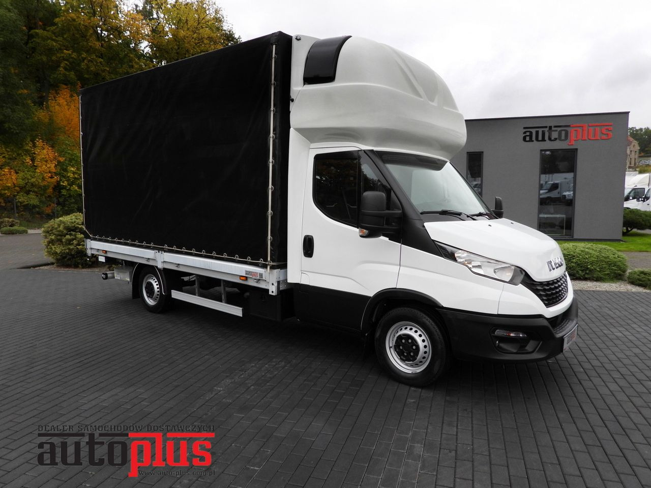 IVECO DAILY 35S18 TARPAULIN LIFT 8 PALLETS WEBASTO CRUISE CONTROL AIR CONDITIONING 180HP - الشاحنات الصغيرة ستائر: صور 1 IVECO DAILY 35S18 TARPAULIN LIFT 8 PALLETS WEBASTO CRUISE CONTROL AIR CONDITIONING 180HP - الشاحنات الصغيرة ستائر: صور 1