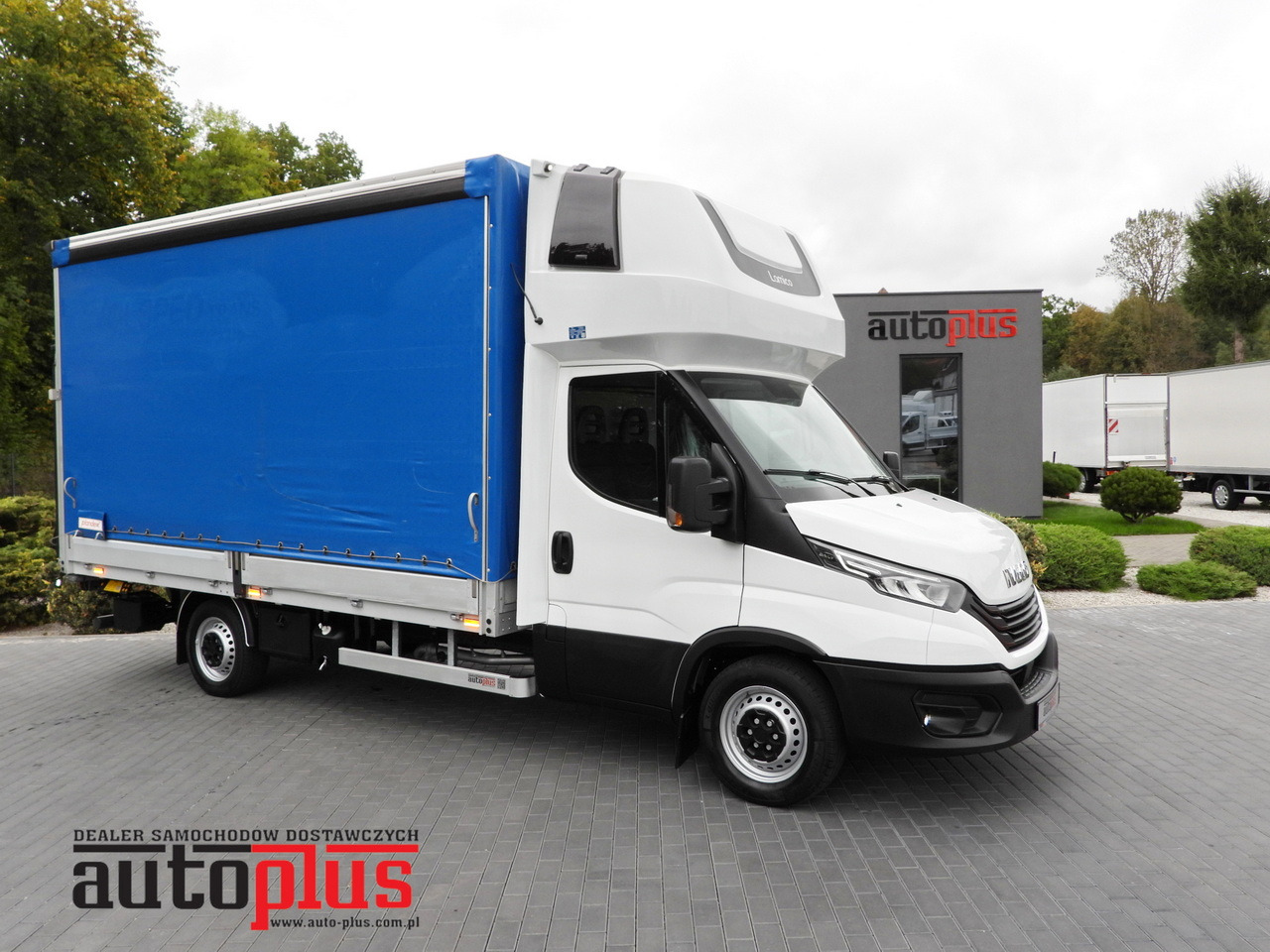 IVECO DAILY 35S18 TARPAULIN LIFT 8 PALLETS WEBASTO CRUISE CONTROL LED LIGHTS AIR CONDITIONING 180HP - الشاحنات الصغيرة ستائر: صور 1 IVECO DAILY 35S18 TARPAULIN LIFT 8 PALLETS WEBASTO CRUISE CONTROL LED LIGHTS AIR CONDITIONING 180HP - الشاحنات الصغيرة ستائر: صور 1