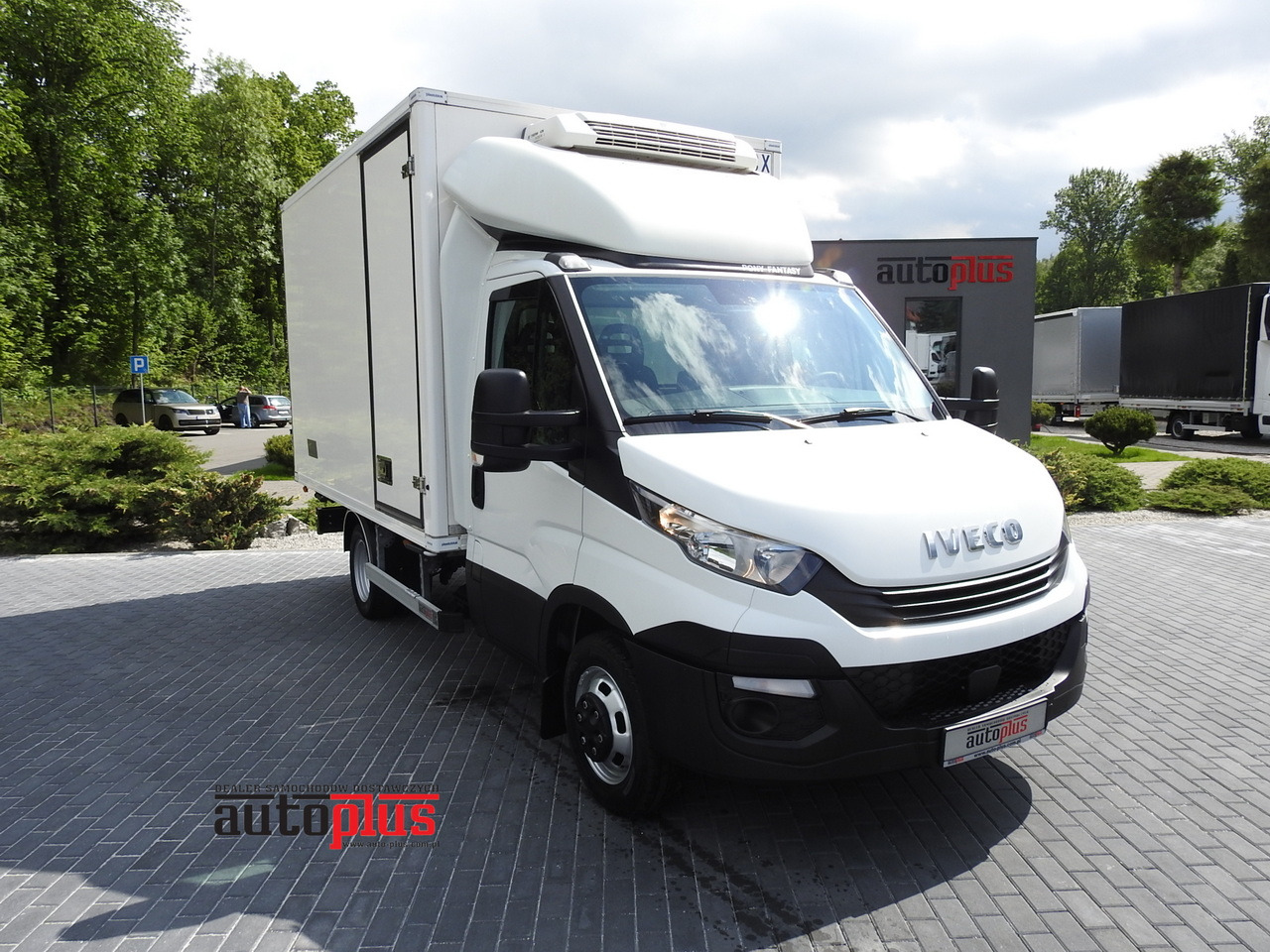 IVECO DAILY 50C15 REGRIGERATOR BOX -5*C POWER SUPPLY 230V AIR CONDITIONING TWIN WHEELS 150HP - الشاحنات الصغيرة المبردة: صور 1 IVECO DAILY 50C15 REGRIGERATOR BOX -5*C POWER SUPPLY 230V AIR CONDITIONING TWIN WHEELS 150HP - الشاحنات الصغيرة المبردة: صور 1