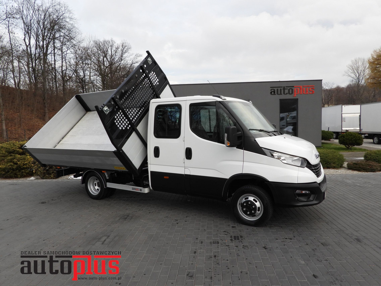 IVECO DAILY 50C16 THREE-WAY TIPPER DOUBLE CABIN DOKA 6 SEATS CRUISE CONTROL PNEUMATICS TWIN WHEELS AIR CONDITIONING 160HP - قلاب صغير: صور 1 IVECO DAILY 50C16 THREE-WAY TIPPER DOUBLE CABIN DOKA 6 SEATS CRUISE CONTROL PNEUMATICS TWIN WHEELS AIR CONDITIONING 160HP - قلاب صغير: صور 1
