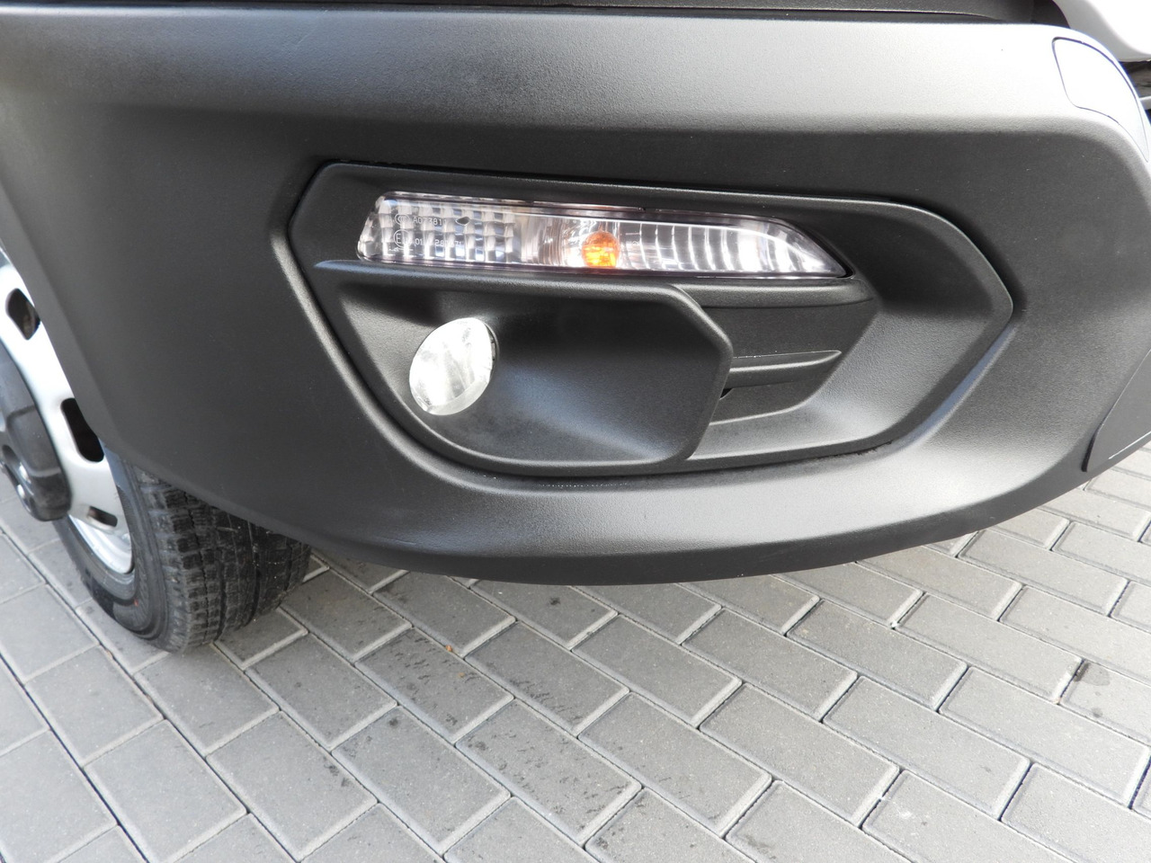 IVECO DAILY 50C16 THREE-WAY TIPPER DOUBLE CABIN DOKA 6 SEATS CRUISE CONTROL PNEUMATICS TWIN WHEELS AIR CONDITIONING  160HP إيجار IVECO DAILY 50C16 THREE-WAY TIPPER DOUBLE CABIN DOKA 6 SEATS CRUISE CONTROL PNEUMATICS TWIN WHEELS AIR CONDITIONING  160HP: صور 21