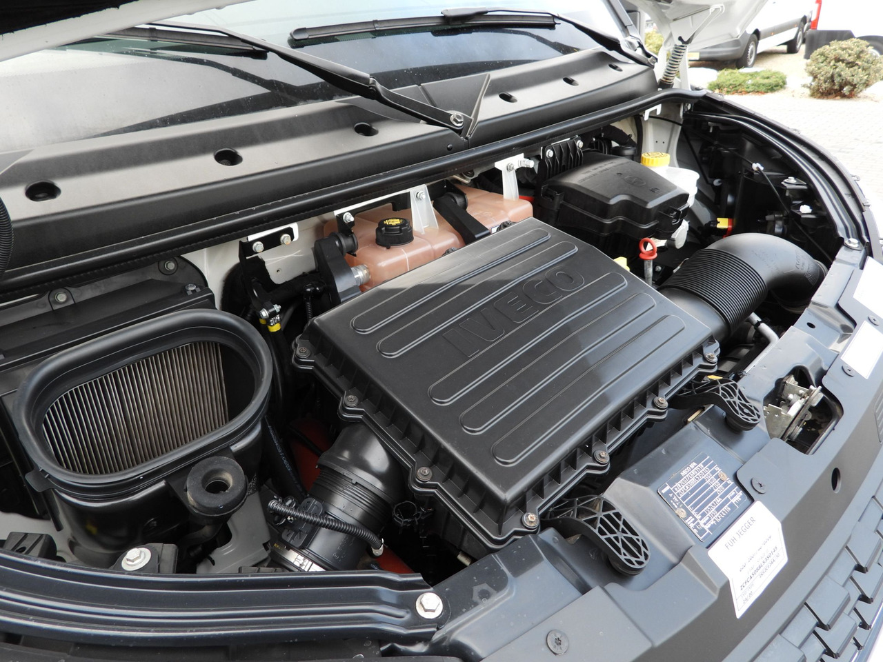 IVECO DAILY 50C16 THREE-WAY TIPPER DOUBLE CABIN DOKA 6 SEATS CRUISE CONTROL PNEUMATICS TWIN WHEELS AIR CONDITIONING  160HP إيجار IVECO DAILY 50C16 THREE-WAY TIPPER DOUBLE CABIN DOKA 6 SEATS CRUISE CONTROL PNEUMATICS TWIN WHEELS AIR CONDITIONING  160HP: صور 25