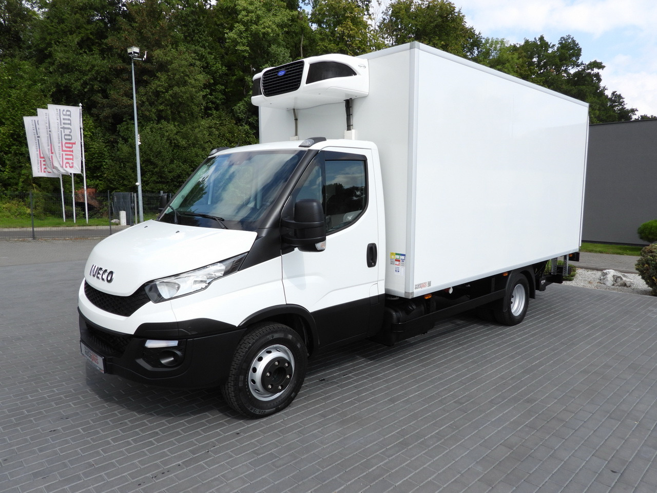 مبردة شاحنة IVECO DAILY 70C17 REFRIGERATOR 1*C LIFT 10 PALLETS POWER SUPPLY 230V CRUISE CONTROL AIR CONDITIONING PNEUMATICS AUTOMATIC TRANSMISSION HI-MATIC TWIN WHEELS 170HP: صور 6 مبردة شاحنة IVECO DAILY 70C17 REFRIGERATOR 1*C LIFT 10 PALLETS POWER SUPPLY 230V CRUISE CONTROL AIR CONDITIONING PNEUMATICS AUTOMATIC TRANSMISSION HI-MATIC TWIN WHEELS 170HP: صور 6
