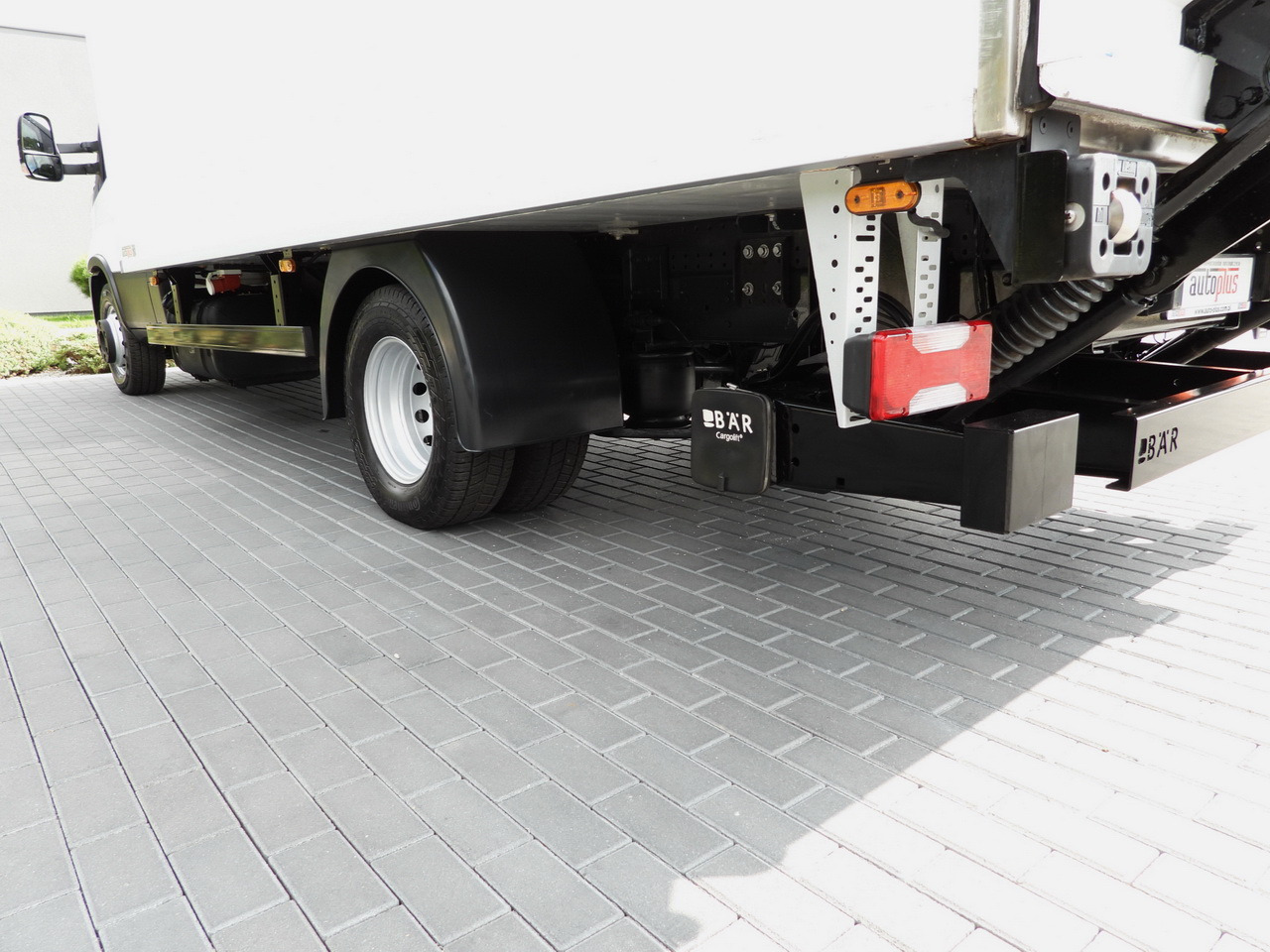 مبردة شاحنة IVECO DAILY 70C17 REFRIGERATOR 1*C LIFT 10 PALLETS POWER SUPPLY 230V CRUISE CONTROL AIR CONDITIONING PNEUMATICS AUTOMATIC TRANSMISSION HI-MATIC TWIN WHEELS 170HP: صور 24 مبردة شاحنة IVECO DAILY 70C17 REFRIGERATOR 1*C LIFT 10 PALLETS POWER SUPPLY 230V CRUISE CONTROL AIR CONDITIONING PNEUMATICS AUTOMATIC TRANSMISSION HI-MATIC TWIN WHEELS 170HP: صور 24