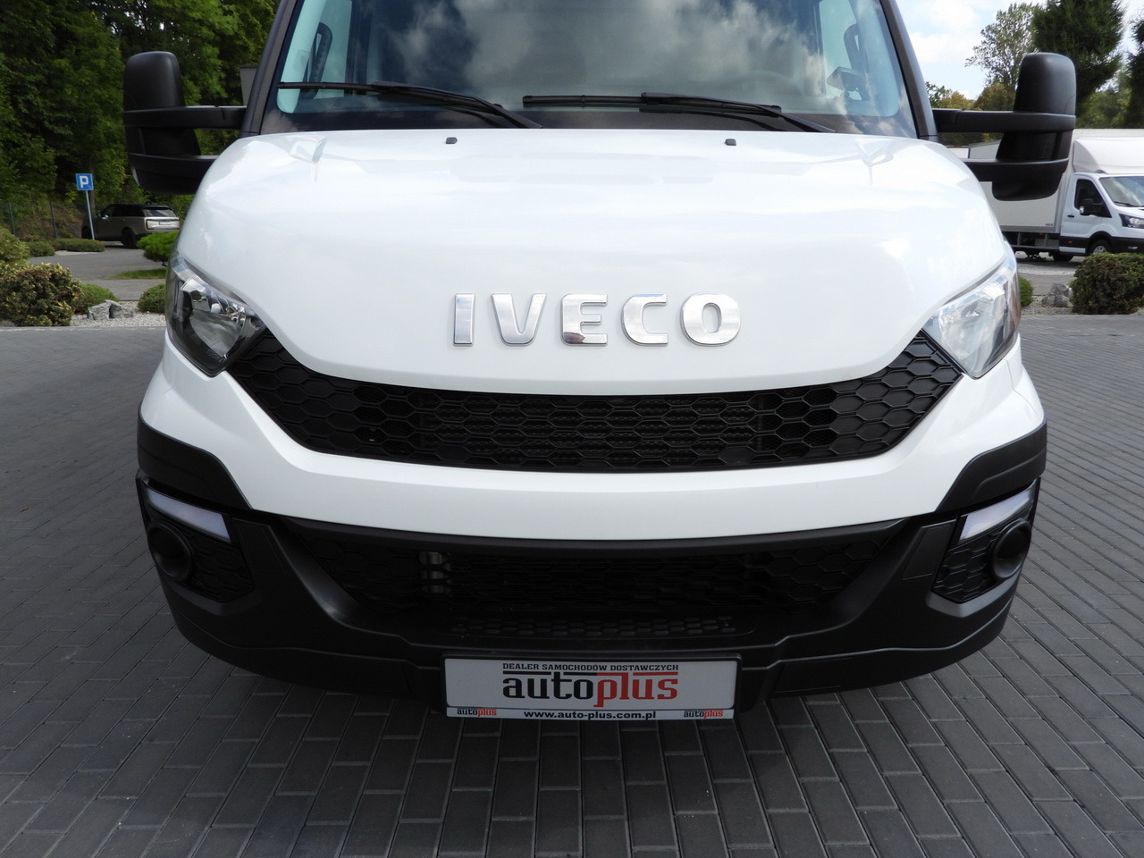 مبردة شاحنة IVECO DAILY 70C17 REFRIGERATOR 1*C LIFT 10 PALLETS POWER SUPPLY 230V CRUISE CONTROL AIR CONDITIONING PNEUMATICS AUTOMATIC TRANSMISSION HI-MATIC TWIN WHEELS 170HP: صور 14 مبردة شاحنة IVECO DAILY 70C17 REFRIGERATOR 1*C LIFT 10 PALLETS POWER SUPPLY 230V CRUISE CONTROL AIR CONDITIONING PNEUMATICS AUTOMATIC TRANSMISSION HI-MATIC TWIN WHEELS 170HP: صور 14