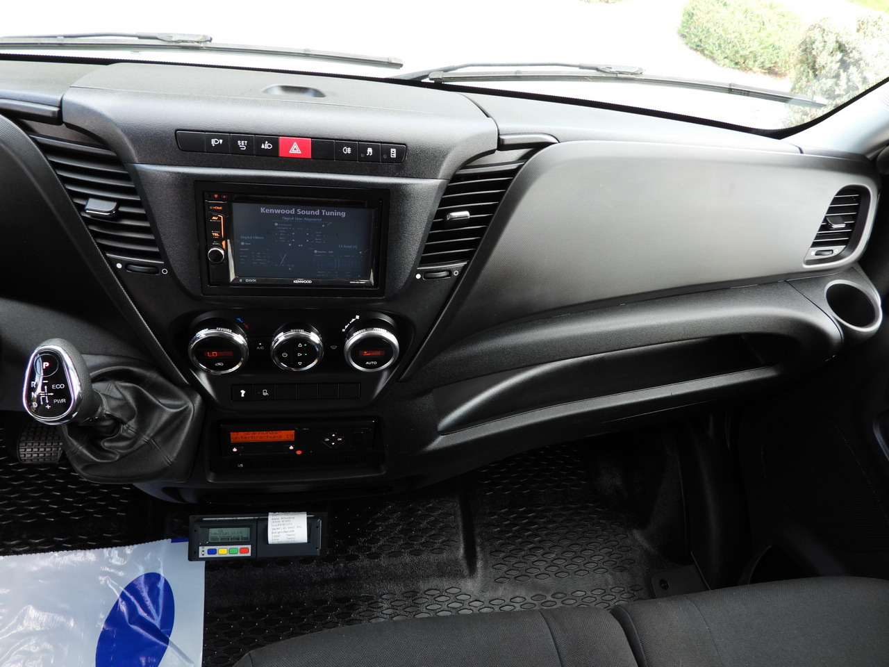 مبردة شاحنة IVECO DAILY 70C17 REFRIGERATOR 1*C LIFT 10 PALLETS POWER SUPPLY 230V CRUISE CONTROL AIR CONDITIONING PNEUMATICS AUTOMATIC TRANSMISSION HI-MATIC TWIN WHEELS 170HP: صور 37 مبردة شاحنة IVECO DAILY 70C17 REFRIGERATOR 1*C LIFT 10 PALLETS POWER SUPPLY 230V CRUISE CONTROL AIR CONDITIONING PNEUMATICS AUTOMATIC TRANSMISSION HI-MATIC TWIN WHEELS 170HP: صور 37