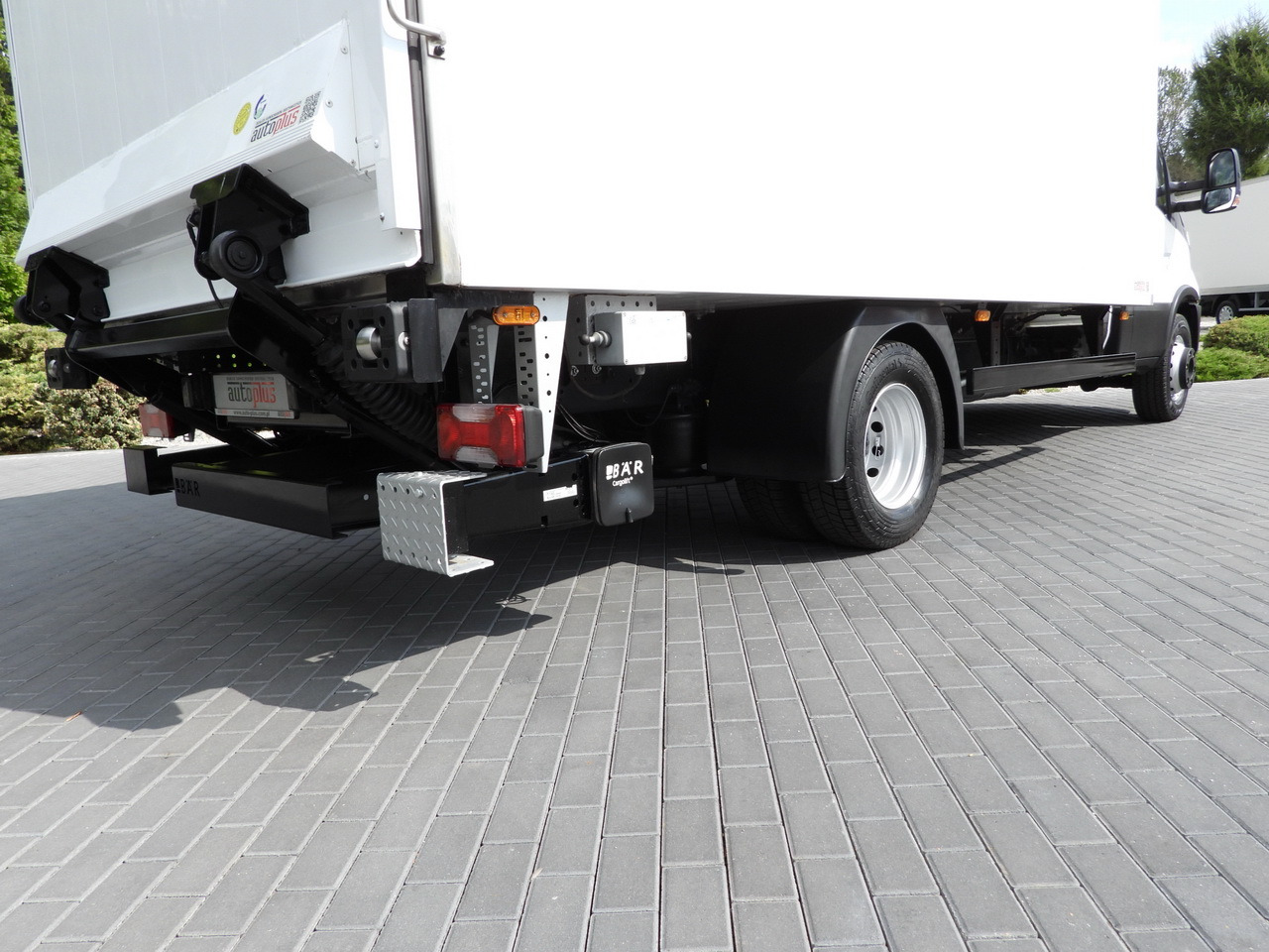 مبردة شاحنة IVECO DAILY 70C17 REFRIGERATOR 1*C LIFT 10 PALLETS POWER SUPPLY 230V CRUISE CONTROL AIR CONDITIONING PNEUMATICS AUTOMATIC TRANSMISSION HI-MATIC TWIN WHEELS 170HP: صور 31 مبردة شاحنة IVECO DAILY 70C17 REFRIGERATOR 1*C LIFT 10 PALLETS POWER SUPPLY 230V CRUISE CONTROL AIR CONDITIONING PNEUMATICS AUTOMATIC TRANSMISSION HI-MATIC TWIN WHEELS 170HP: صور 31