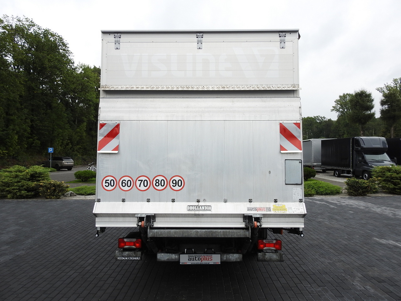 IVECO DAILY 70C18 TARPAULIN LIFT 12 PALLETS WEBASTO CRUISE CONTROL TWIN WHEELS AIR CONDITIONING  180HP إيجار IVECO DAILY 70C18 TARPAULIN LIFT 12 PALLETS WEBASTO CRUISE CONTROL TWIN WHEELS AIR CONDITIONING  180HP: صور 12