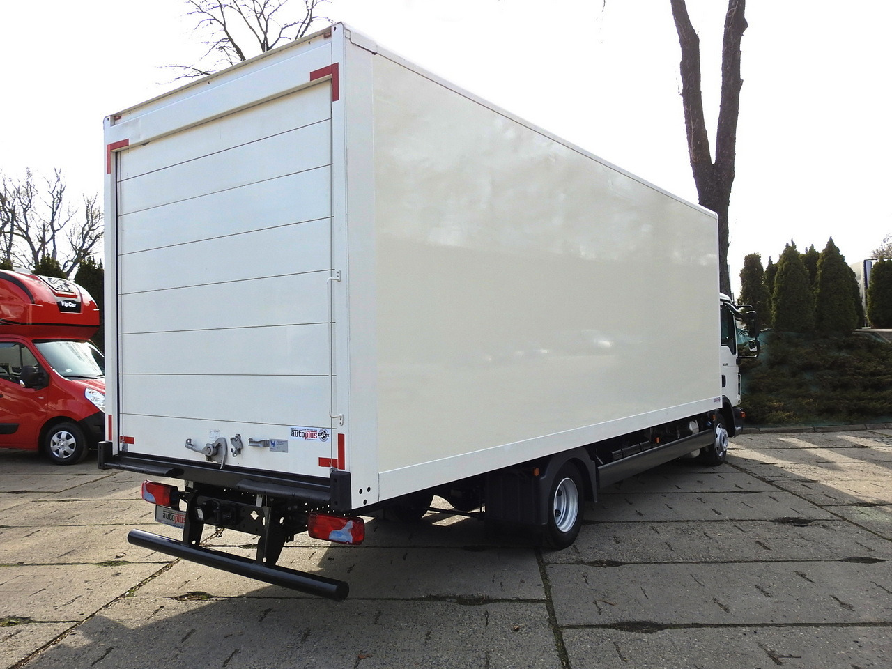 MAN TGL 8.18 BOX 16 PALLETS CRUISE CONTROL TWIN WHEELS 180HP - الشاحنات الصغيرة صندوق مغلق: صور 3 MAN TGL 8.18 BOX 16 PALLETS CRUISE CONTROL TWIN WHEELS 180HP - الشاحنات الصغيرة صندوق مغلق: صور 3