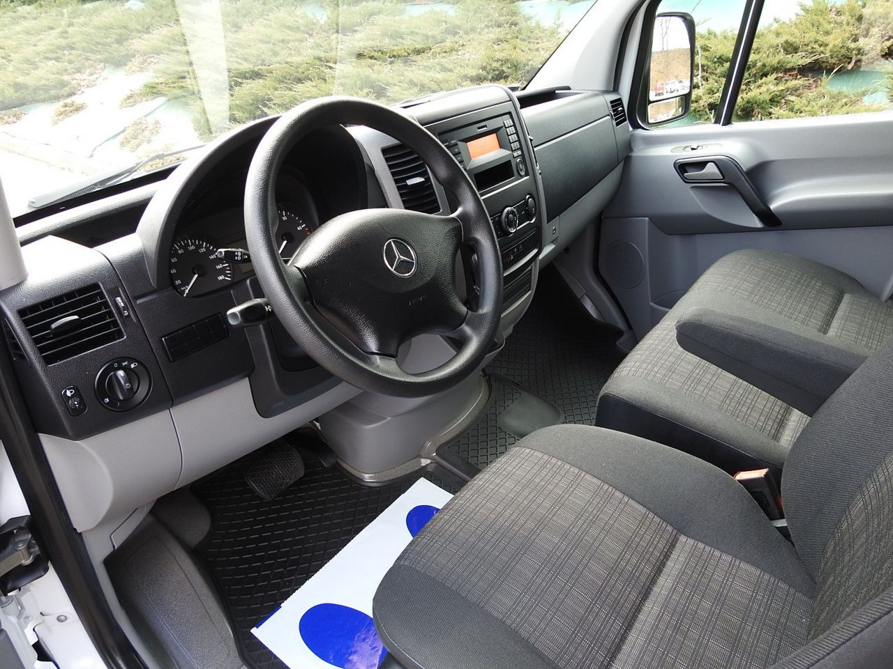 MERCEDES SPRINTER 316 THREE-WAY TIPPER  CRUISE CONTROL AUTOMATIC TRANSMISSION  AIR CONDITIONING  160HP - قلاب صغير: صور 2 MERCEDES SPRINTER 316 THREE-WAY TIPPER  CRUISE CONTROL AUTOMATIC TRANSMISSION  AIR CONDITIONING  160HP - قلاب صغير: صور 2