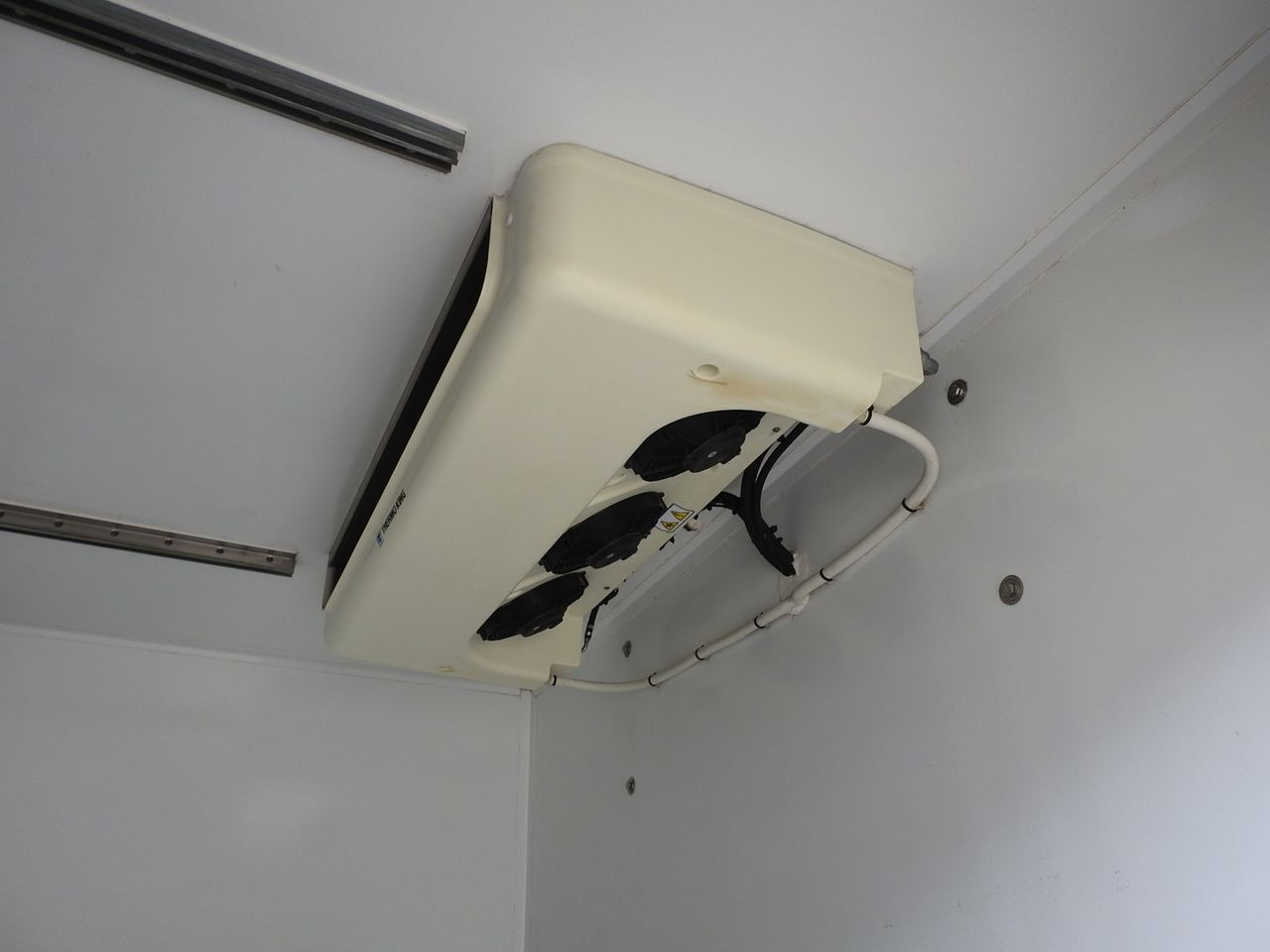 مبردة شاحنة MITSUBISHI CANTER FUSO 7C15 REGRIGERATOR BOX -4*C LIFT POWER SUPPLY 230V AIR CONDITIONING AUTOMATIC TRANSMISSION  150HP: صور 20