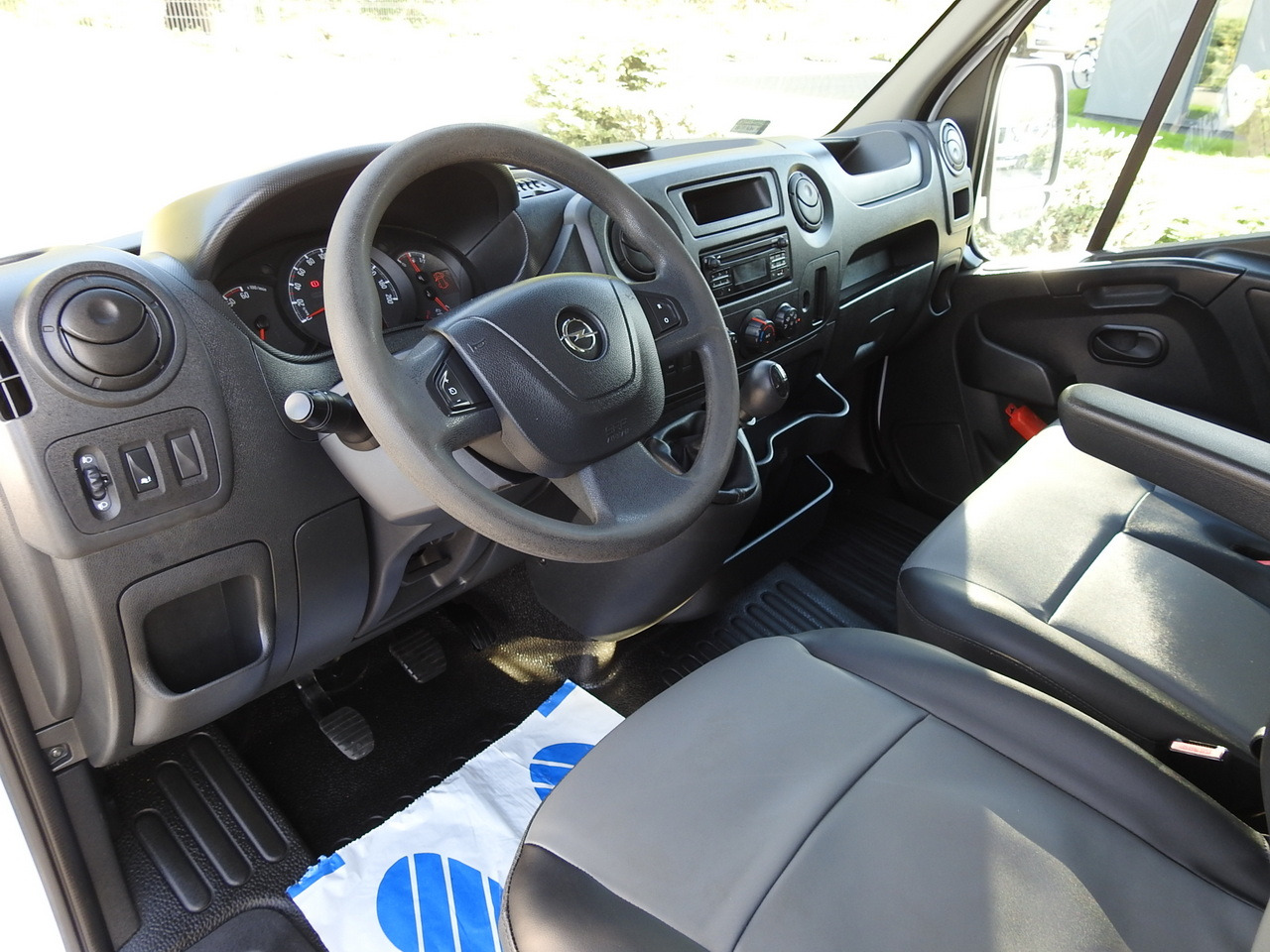 OPEL MOVANO STAKE BODY DOUBLE CABIN DOKA 7 SEATS CRUISE CONTROL AIR CONDITIONING 130HP - الشاحنات الصغيرة كابينة مزدوجة: صور 2 OPEL MOVANO STAKE BODY DOUBLE CABIN DOKA 7 SEATS CRUISE CONTROL AIR CONDITIONING 130HP - الشاحنات الصغيرة كابينة مزدوجة: صور 2