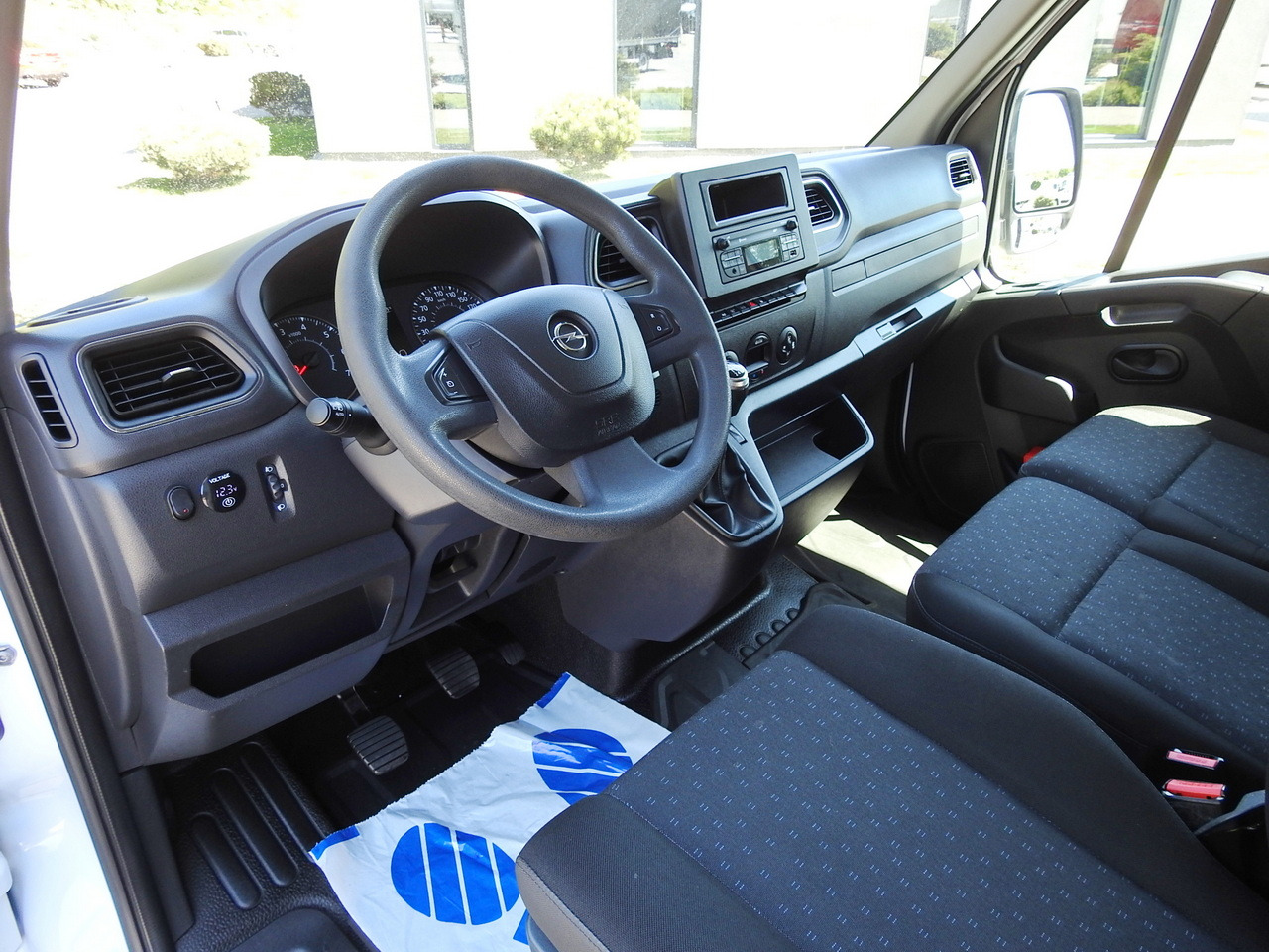 OPEL MOVANO - الشاحنات الصغيرة ستائر: صور 2 OPEL MOVANO - الشاحنات الصغيرة ستائر: صور 2