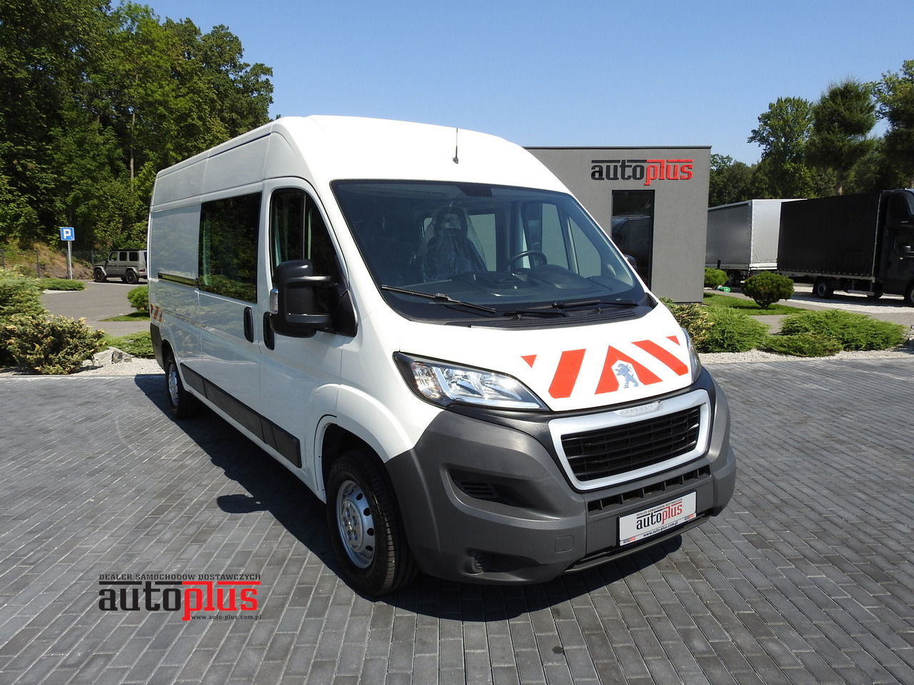 PEUGEOT BOXER BOX DELIVERY VAN 7 SEATS 110HP - فان: صور 1 PEUGEOT BOXER BOX DELIVERY VAN 7 SEATS 110HP - فان: صور 1
