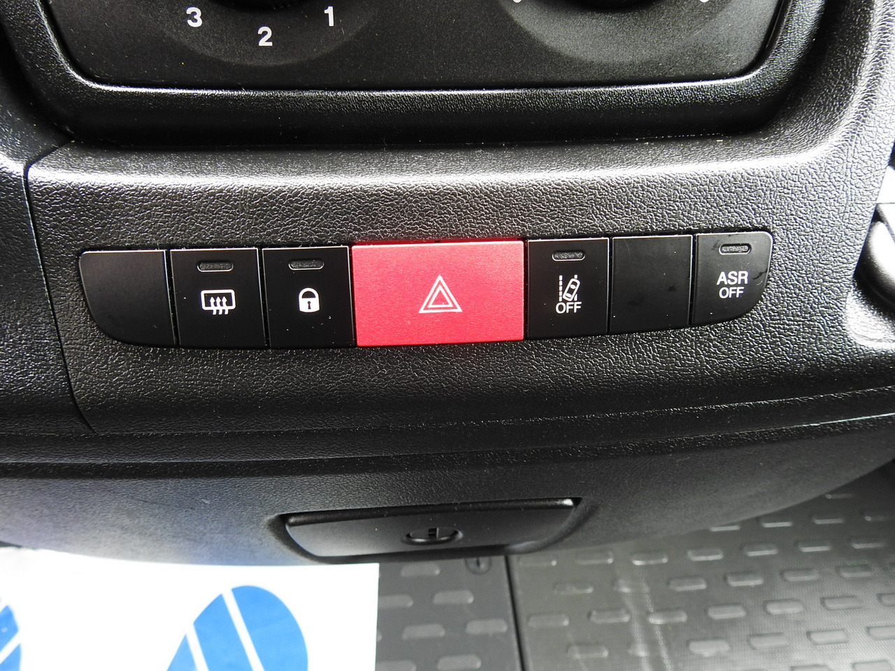 الشاحنات الصغيرة المبردة PEUGEOT BOXER REFRIGERATOR VAN 0*C CRUISE CONTROL NAVIGATION AIR CONDITIONING  135HP: صور 36