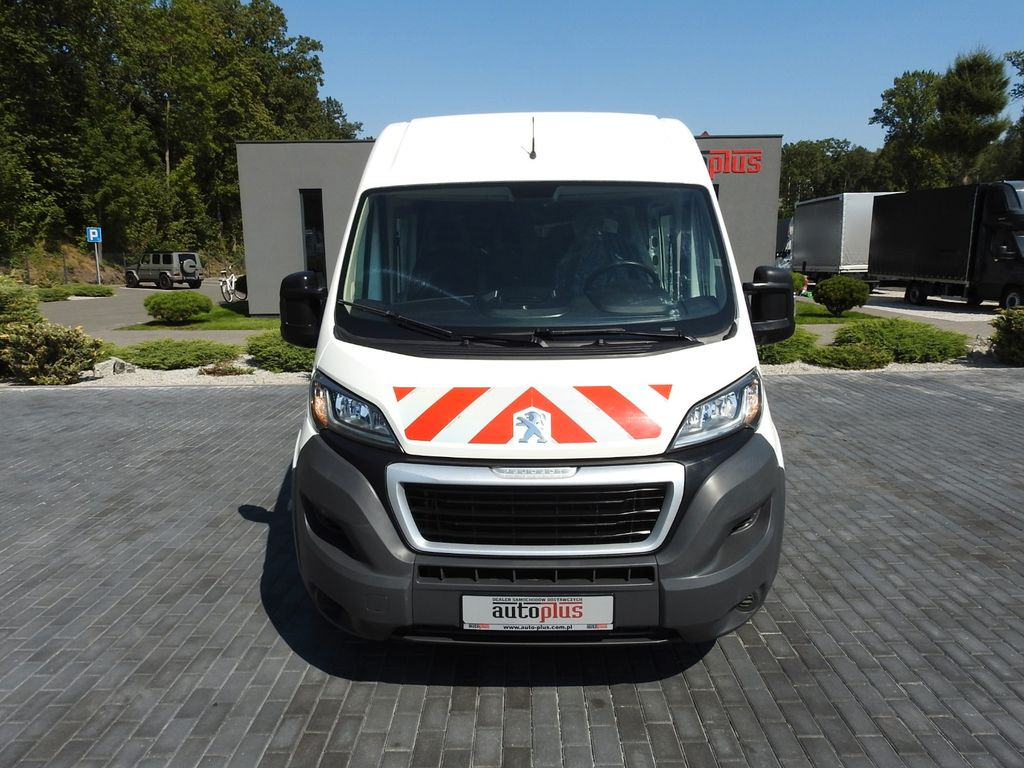 Peugeot BOXER KASTENWAGEN DOPPELKABINE 7 SITZE 110PS - فان, الشاحنات الصغيرة كابينة مزدوجة: صور 5 Peugeot BOXER KASTENWAGEN DOPPELKABINE 7 SITZE 110PS - فان, الشاحنات الصغيرة كابينة مزدوجة: صور 5