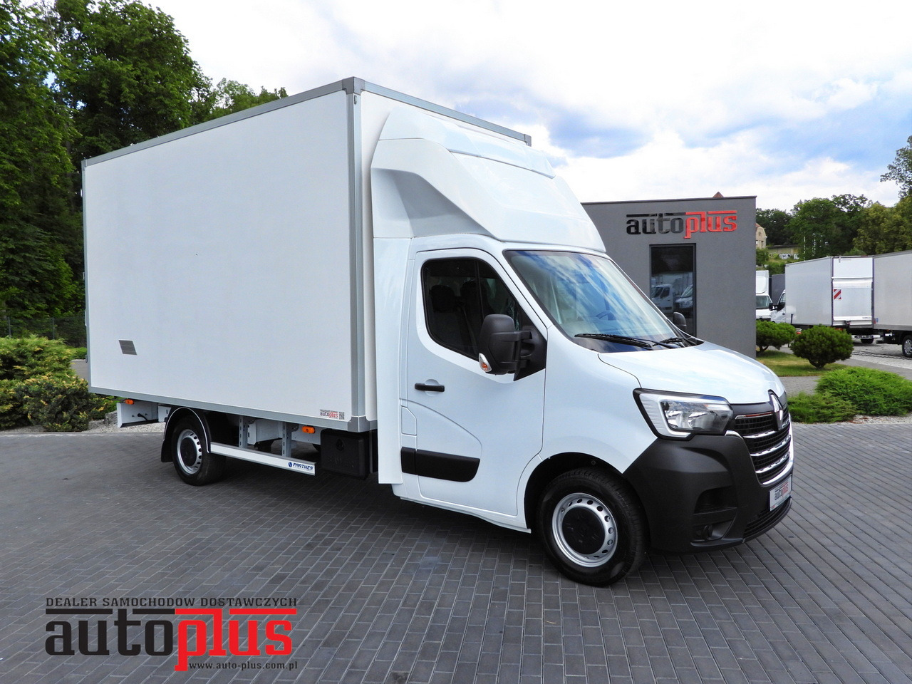 RENAULT MASTER BOX 8 PALLETS CRUISE CONTROL LED LIGHTS AIR CONDITIONING 165HP - الشاحنات الصغيرة صندوق مغلق: صور 1 RENAULT MASTER BOX 8 PALLETS CRUISE CONTROL LED LIGHTS AIR CONDITIONING 165HP - الشاحنات الصغيرة صندوق مغلق: صور 1