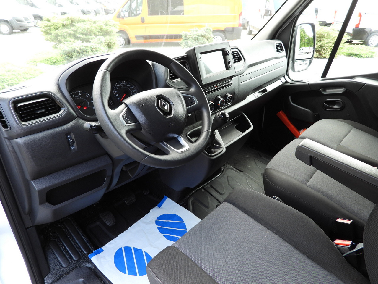 RENAULT MASTER BOX 8 PALLETS CRUISE CONTROL LED LIGHTS AIR CONDITIONING 165HP - الشاحنات الصغيرة صندوق مغلق: صور 2 RENAULT MASTER BOX 8 PALLETS CRUISE CONTROL LED LIGHTS AIR CONDITIONING 165HP - الشاحنات الصغيرة صندوق مغلق: صور 2