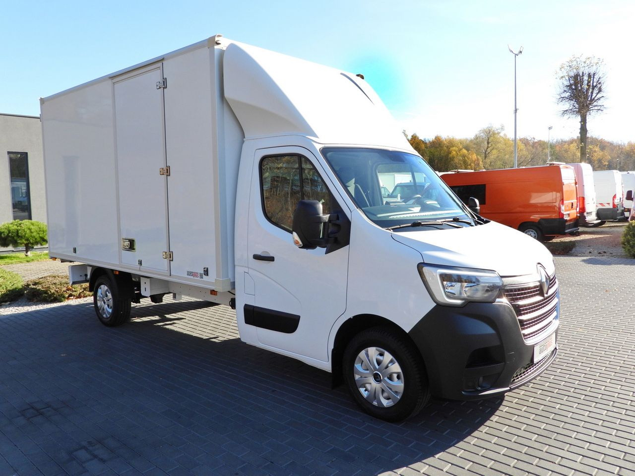 RENAULT MASTER BOX 8 PALLETS CRUISE CONTROL NAVIGATION LED LIGHTS AIR CONDITIONING 145HP - الشاحنات الصغيرة صندوق مغلق: صور 4 RENAULT MASTER BOX 8 PALLETS CRUISE CONTROL NAVIGATION LED LIGHTS AIR CONDITIONING 145HP - الشاحنات الصغيرة صندوق مغلق: صور 4