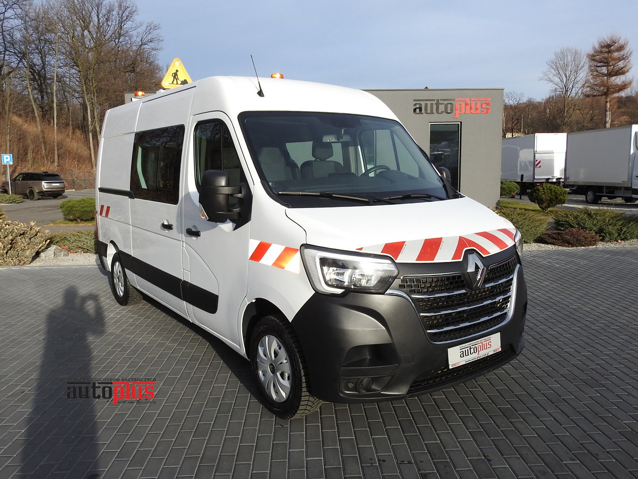 RENAULT MASTER BOX DELIVERY VAN 7 SEATS CRUISE CONTROL AIR CONDITIONING LED LIGHTS 135HP - فان: صور 1 RENAULT MASTER BOX DELIVERY VAN 7 SEATS CRUISE CONTROL AIR CONDITIONING LED LIGHTS 135HP - فان: صور 1