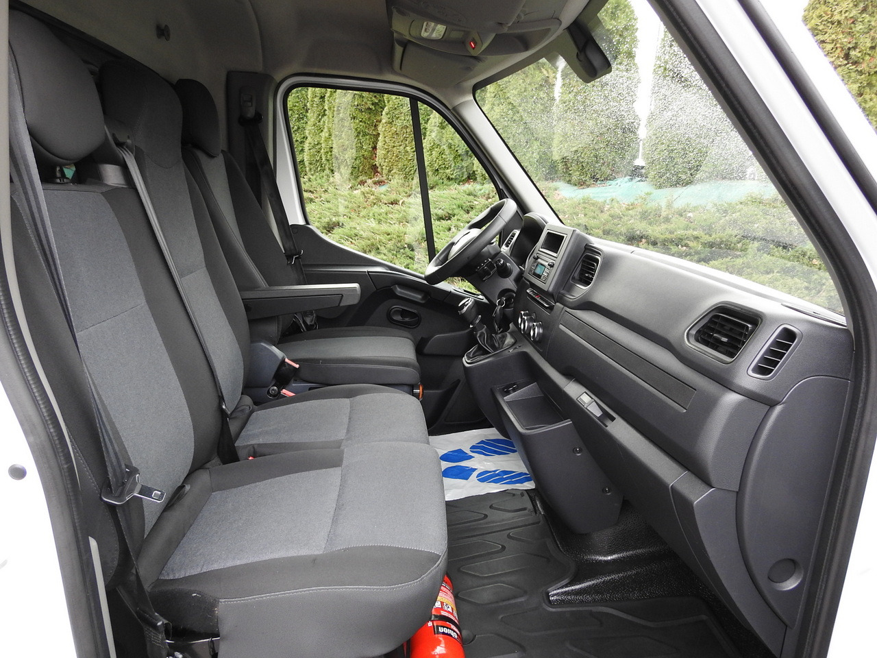 RENAULT MASTER TARPAULIN 10 PALLETS WEBASTO CRUISE CONTROL AIR CONDITIONING LED LIGHTS PNEUMATICS 165HP إيجار RENAULT MASTER TARPAULIN 10 PALLETS WEBASTO CRUISE CONTROL AIR CONDITIONING LED LIGHTS PNEUMATICS 165HP: صور 40 RENAULT MASTER TARPAULIN 10 PALLETS WEBASTO CRUISE CONTROL AIR CONDITIONING LED LIGHTS PNEUMATICS 165HP إيجار RENAULT MASTER TARPAULIN 10 PALLETS WEBASTO CRUISE CONTROL AIR CONDITIONING LED LIGHTS PNEUMATICS 165HP: صور 40