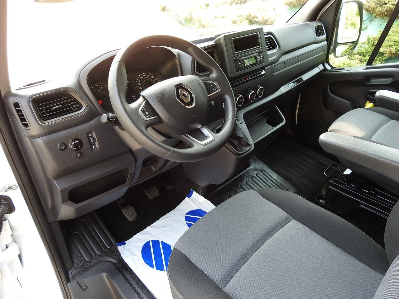 RENAULT MASTER TARPAULIN 8 PALLETS WEBASTO CRUISE CONTROL LED LIGHTS PNEUMATICS 165HP - الشاحنات الصغيرة ستائر: صور 2 RENAULT MASTER TARPAULIN 8 PALLETS WEBASTO CRUISE CONTROL LED LIGHTS PNEUMATICS 165HP - الشاحنات الصغيرة ستائر: صور 2