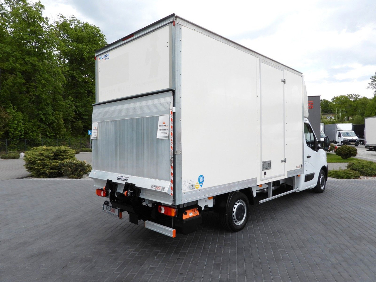 Renault MASTER KOFFER AUFZUG 8 PALETTEN TEMPOMAT A/C LED Renault MASTER KOFFER AUFZUG 8 PALETTEN TEMPOMAT A/C LED - الشاحنات الصغيرة صندوق مغلق: صور 3 Renault MASTER KOFFER AUFZUG 8 PALETTEN TEMPOMAT A/C LED Renault MASTER KOFFER AUFZUG 8 PALETTEN TEMPOMAT A/C LED - الشاحنات الصغيرة صندوق مغلق: صور 3