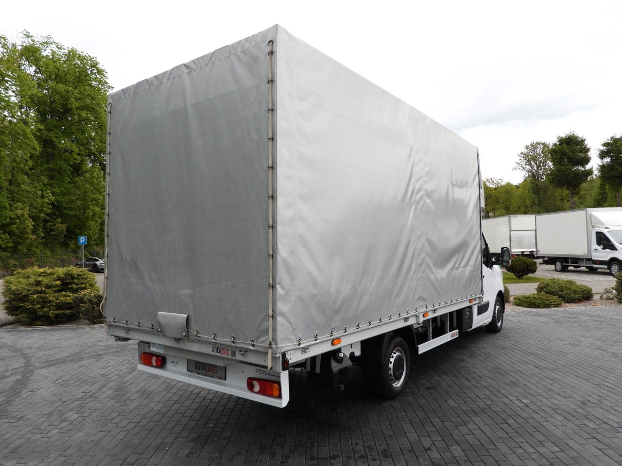 Renault MASTER PRITSCHE PLANE 10 PALETTEN WEBASTO A/C - الشاحنات الصغيرة ستائر: صور 3 Renault MASTER PRITSCHE PLANE 10 PALETTEN WEBASTO A/C - الشاحنات الصغيرة ستائر: صور 3