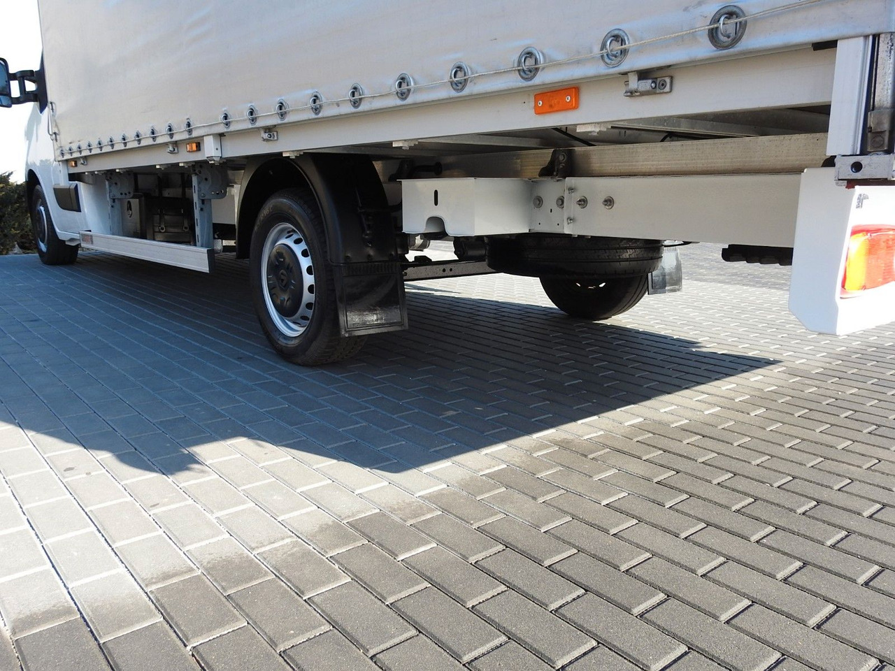 جديد الشاحنات الصغيرة ستائر Renault MASTER  PRITSCHE PLANE 10 PALETTEN WEBASTO: صور 14