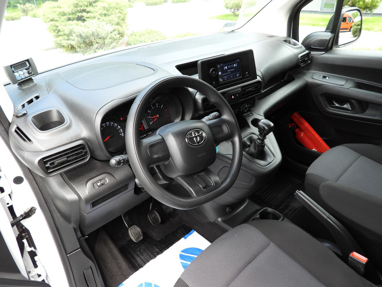 TOYOTA PROACE CITY REFRIGERATOR VAN -15*C POWER SUPPLY 230V CRUISE CONTROL AIR CONDITIONING 100HP - الشاحنات الصغيرة المبردة: صور 2 TOYOTA PROACE CITY REFRIGERATOR VAN -15*C POWER SUPPLY 230V CRUISE CONTROL AIR CONDITIONING 100HP - الشاحنات الصغيرة المبردة: صور 2