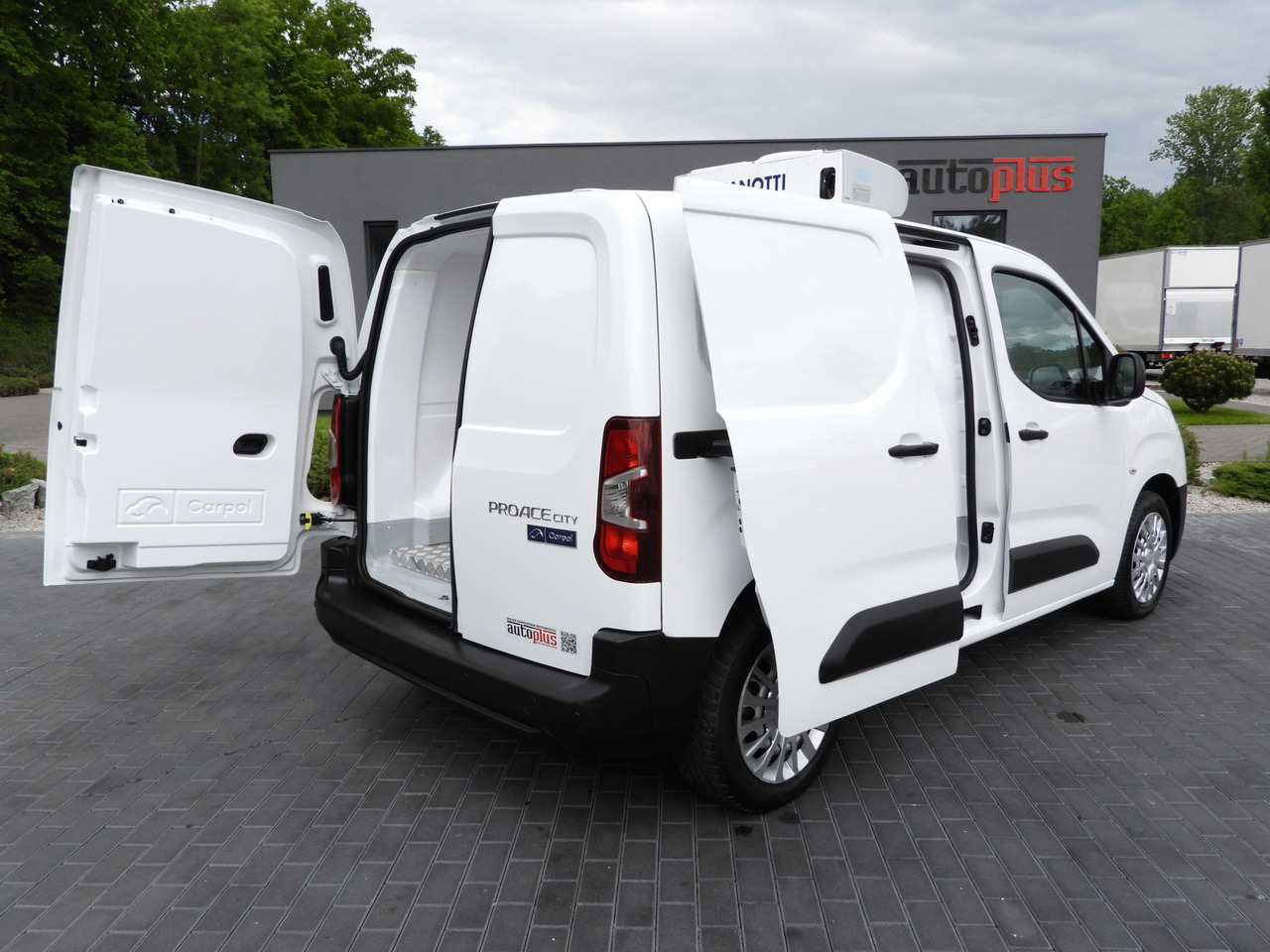 TOYOTA PROACE CITY REFRIGERATOR VAN -15*C POWER SUPPLY 230V CRUISE CONTROL AIR CONDITIONING 100HP - الشاحنات الصغيرة المبردة: صور 3 TOYOTA PROACE CITY REFRIGERATOR VAN -15*C POWER SUPPLY 230V CRUISE CONTROL AIR CONDITIONING 100HP - الشاحنات الصغيرة المبردة: صور 3