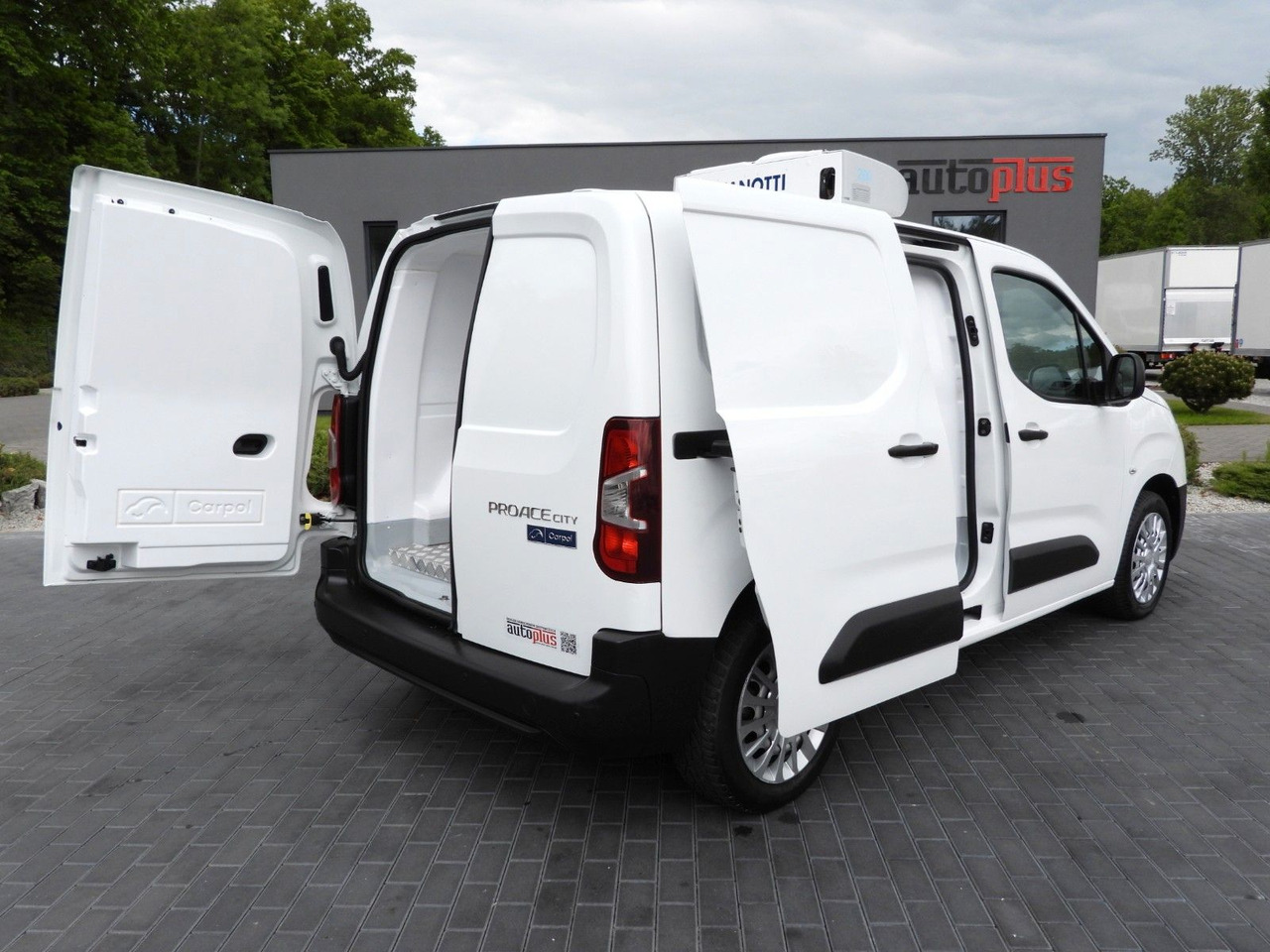 Toyota PROACE CITY KÜHLKASTENWAGEN -15*C TEMPOMAT A/C - الشاحنات الصغيرة المبردة: صور 3 Toyota PROACE CITY KÜHLKASTENWAGEN -15*C TEMPOMAT A/C - الشاحنات الصغيرة المبردة: صور 3