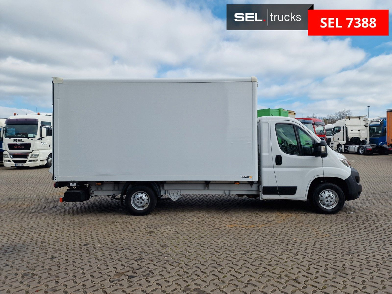 Citroën Jumper / Ladebordwand / 3 Sitzen / Klimaanlage - الشاحنات الصغيرة صندوق مغلق: صور 4 Citroën Jumper / Ladebordwand / 3 Sitzen / Klimaanlage - الشاحنات الصغيرة صندوق مغلق: صور 4