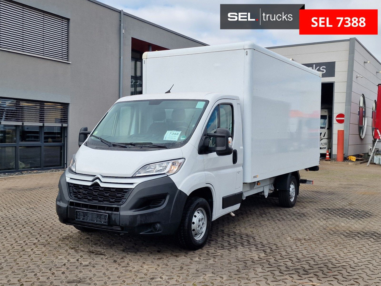 Citroën Jumper / Ladebordwand / 3 Sitzen / Klimaanlage - الشاحنات الصغيرة صندوق مغلق: صور 1 Citroën Jumper / Ladebordwand / 3 Sitzen / Klimaanlage - الشاحنات الصغيرة صندوق مغلق: صور 1