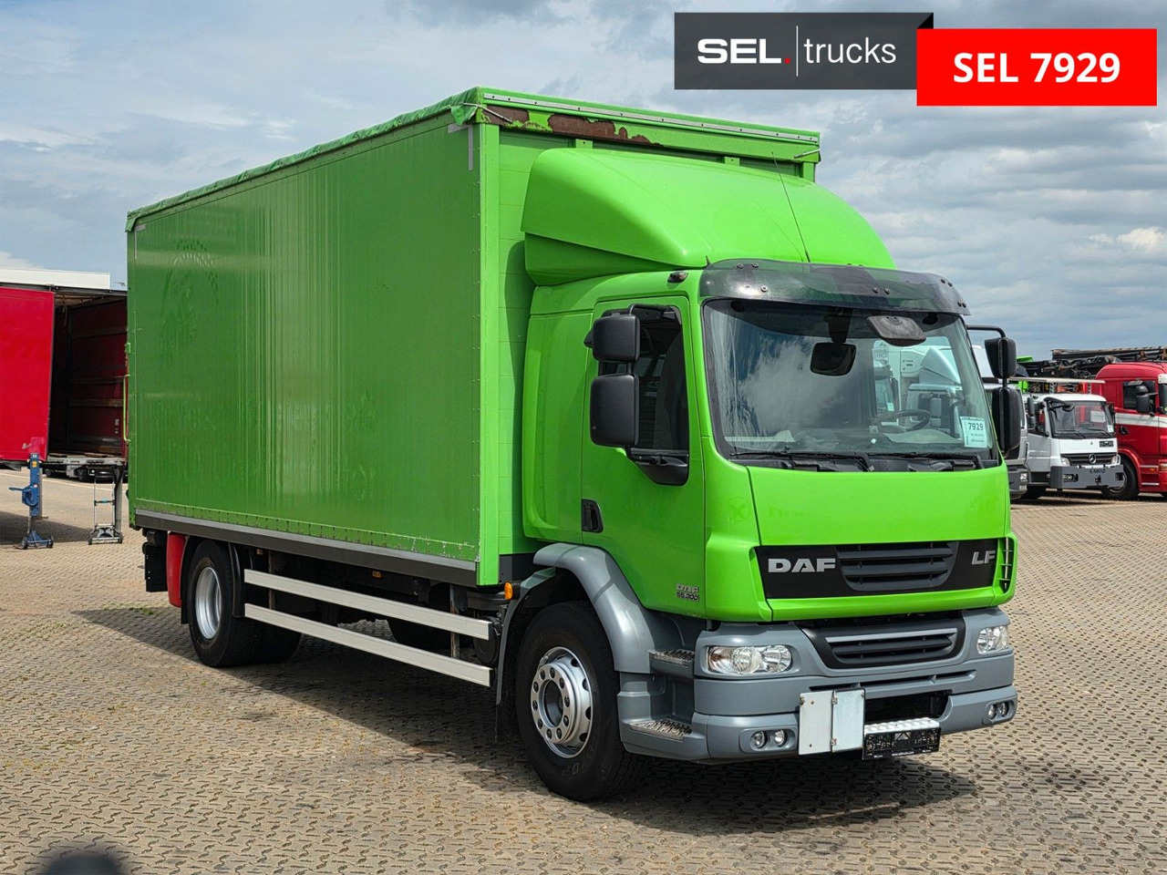 DAF FA LF 55.300 / Ladebordwand + Kofferseite - شاحنة ستارة: صور 3 DAF FA LF 55.300 / Ladebordwand + Kofferseite - شاحنة ستارة: صور 3