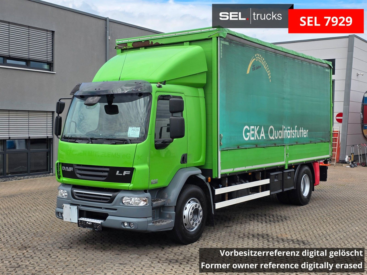 DAF FA LF 55.300 / Ladebordwand + Kofferseite - شاحنة ستارة: صور 1 DAF FA LF 55.300 / Ladebordwand + Kofferseite - شاحنة ستارة: صور 1