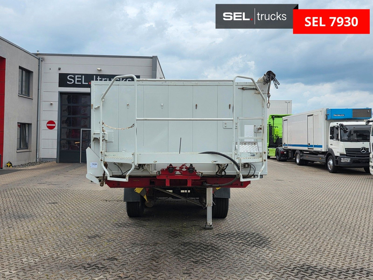 Kempf SK35/3 / 2 Seiten Kipper / Pendelplappe rechts ! - قلابة نصف مقطورة: صور 3 Kempf SK35/3 / 2 Seiten Kipper / Pendelplappe rechts ! - قلابة نصف مقطورة: صور 3