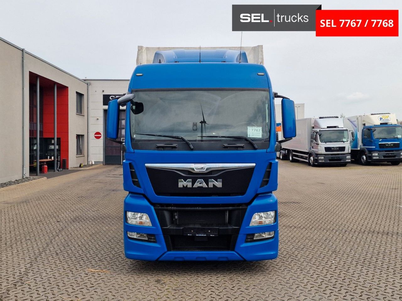 MAN TGX 18.440 4X2 LL-U /Intarder/Hubdach/Durchlade - شاحنة ستارة: صور 2 MAN TGX 18.440 4X2 LL-U /Intarder/Hubdach/Durchlade - شاحنة ستارة: صور 2