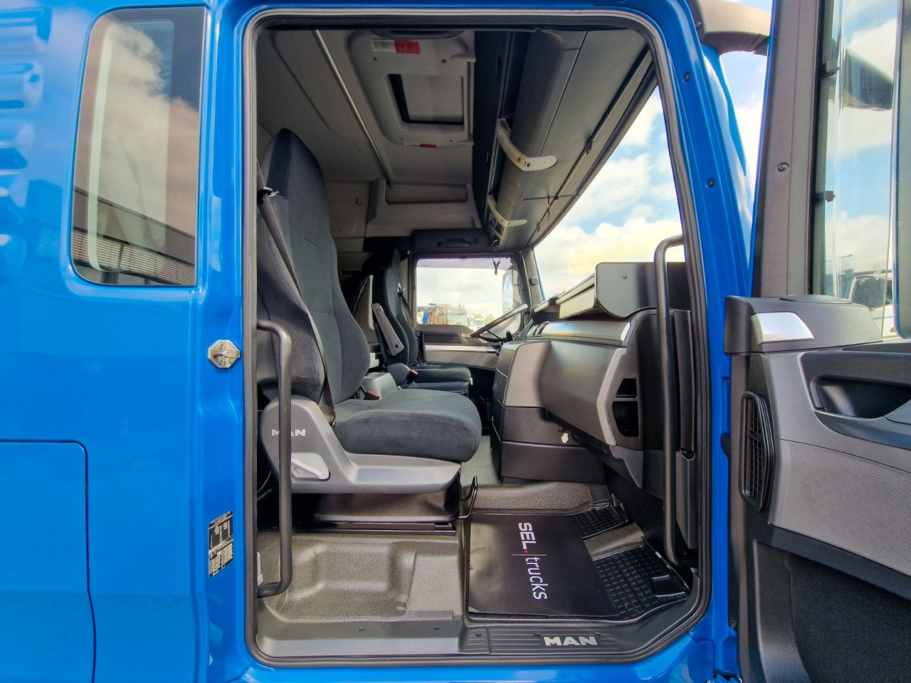 شاحنة ستارة MAN TGX 18.440 4X2 LL-U/ Intarder /Hubdach/Durchlade: صور 14