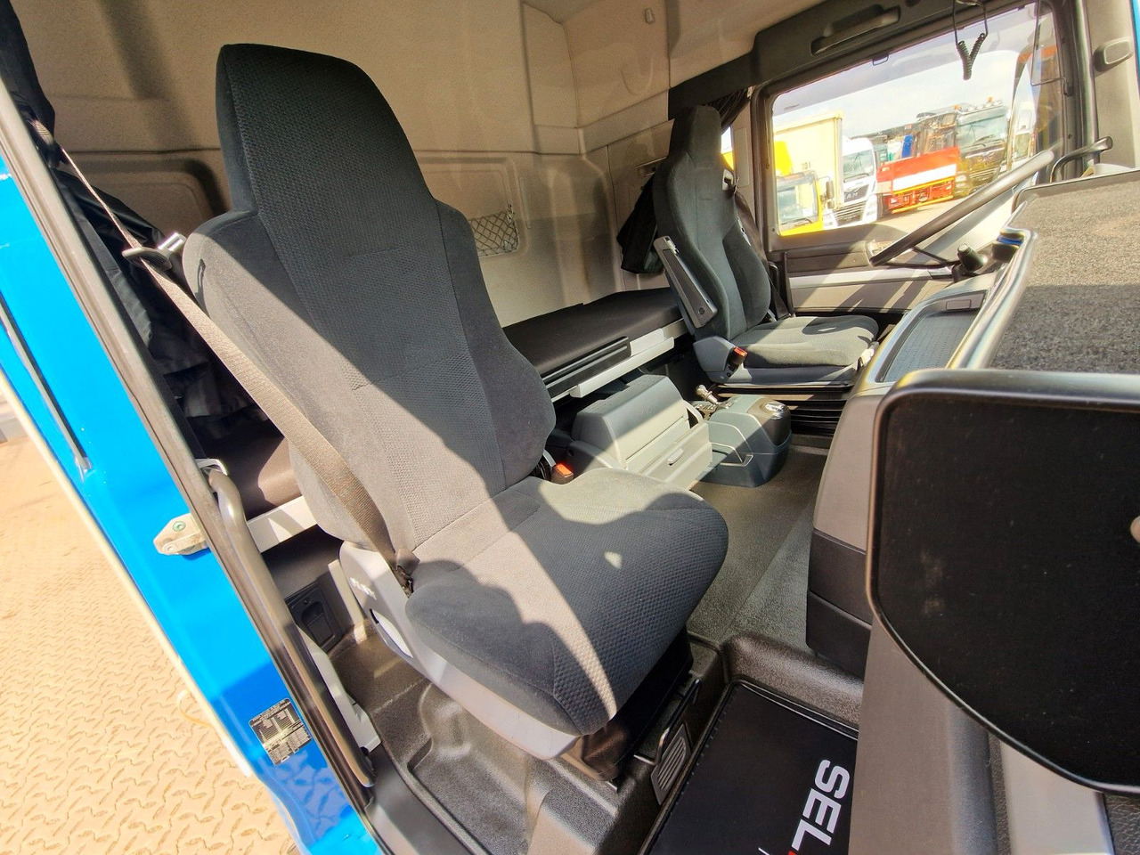 شاحنة ستارة MAN TGX 18.440 4X2 LL-U/ Intarder /Hubdach/Durchlade: صور 15