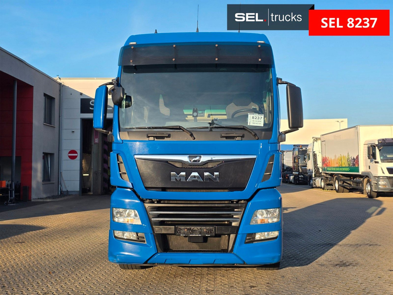 MAN TGX 18.460 4X2 LL / Standklimaanlage - شاحنات الحاويات / جسم علوي قابل للتغيير شاحنة: صور 2 MAN TGX 18.460 4X2 LL / Standklimaanlage - شاحنات الحاويات / جسم علوي قابل للتغيير شاحنة: صور 2