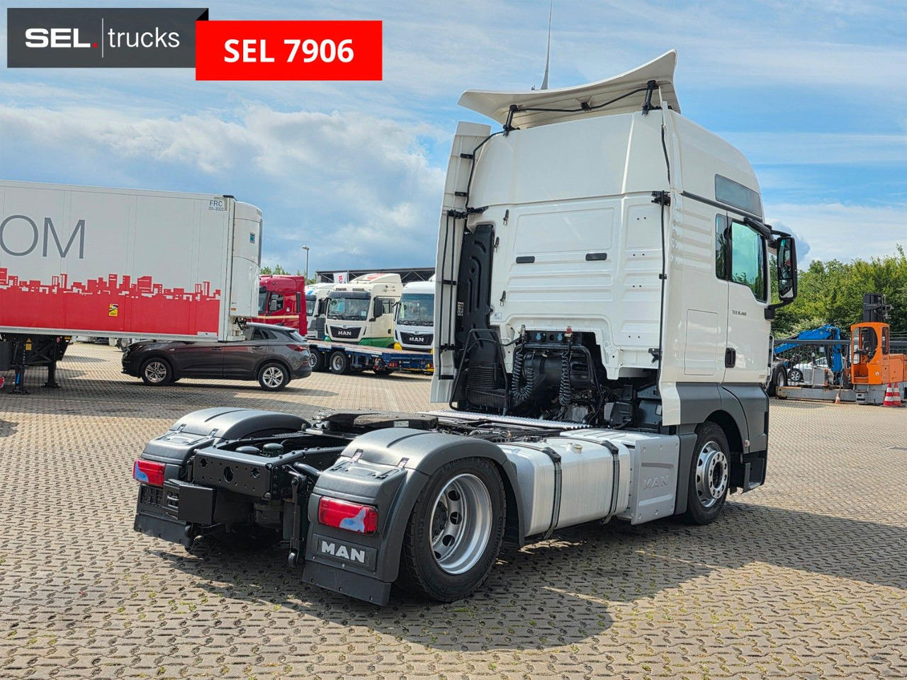 MAN TGX 18.460 4X2 LLS-U / Retarder - شاحنة جرار: صور 5 MAN TGX 18.460 4X2 LLS-U / Retarder - شاحنة جرار: صور 5