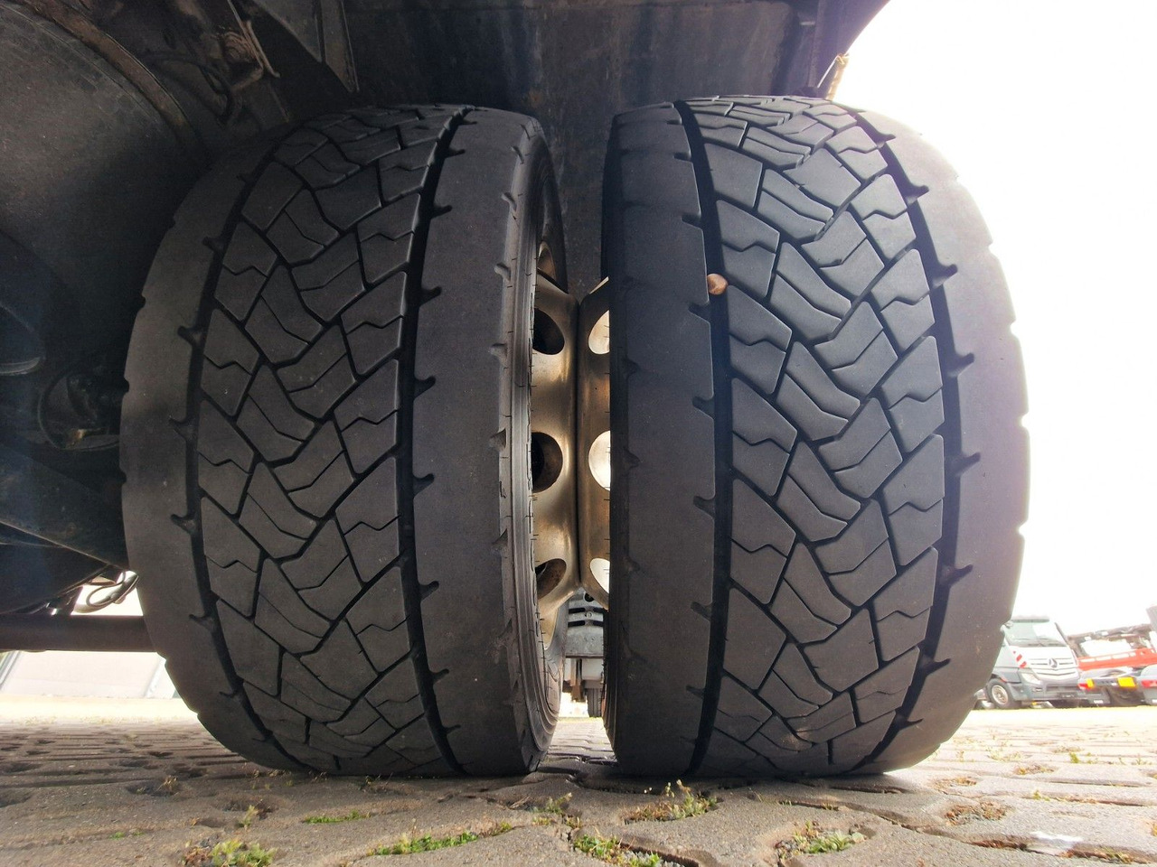 شاحنة ستارة MAN TGX 18.500 4x2 LL-U /Intarder/Druchlade/Hubdach: صور 25