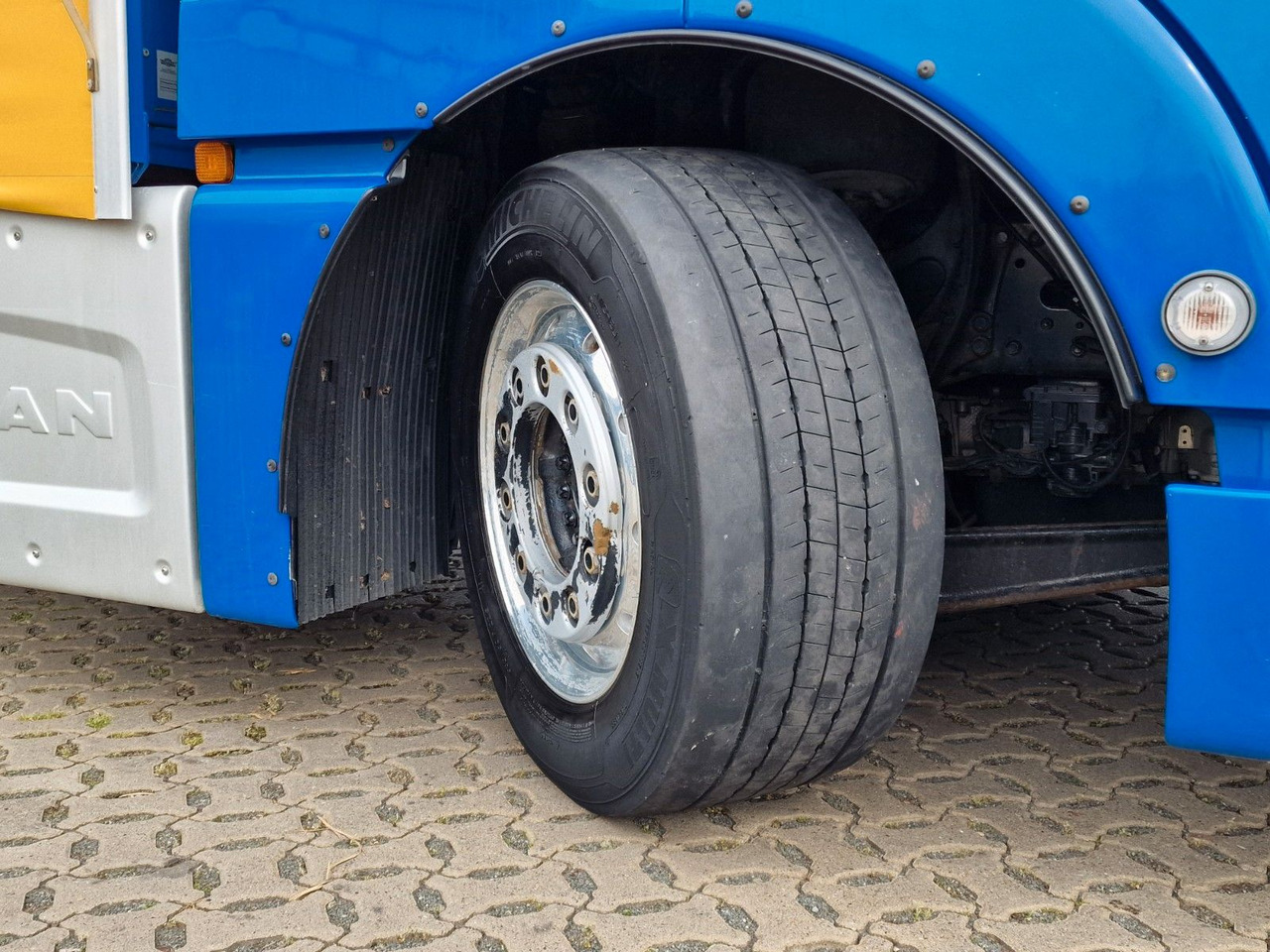 شاحنة ستارة MAN TGX 18.500 4x2 LL-U /Intarder/Druchlade/Hubdach: صور 24