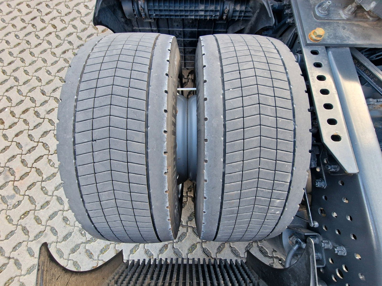 شاحنة جرار Mercedes-Benz Actros 1845 / Retarder / Standklima / Xenon: صور 29