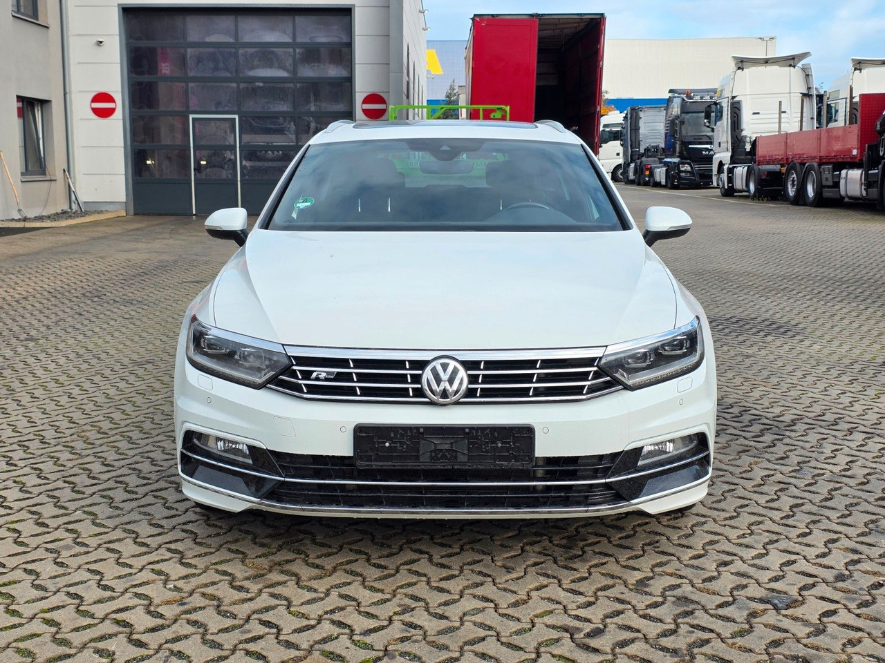 Volkswagen Passat Variant Highline BMT/Start-Stopp - سيارة ستيشن: صور 2 Volkswagen Passat Variant Highline BMT/Start-Stopp - سيارة ستيشن: صور 2