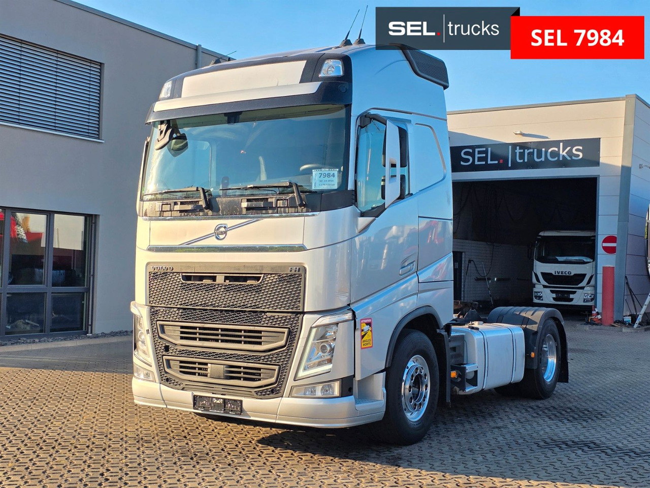 Volvo FH 460 / Nebenabtrieb / Standklimaanlage - شاحنة جرار: صور 1 Volvo FH 460 / Nebenabtrieb / Standklimaanlage - شاحنة جرار: صور 1