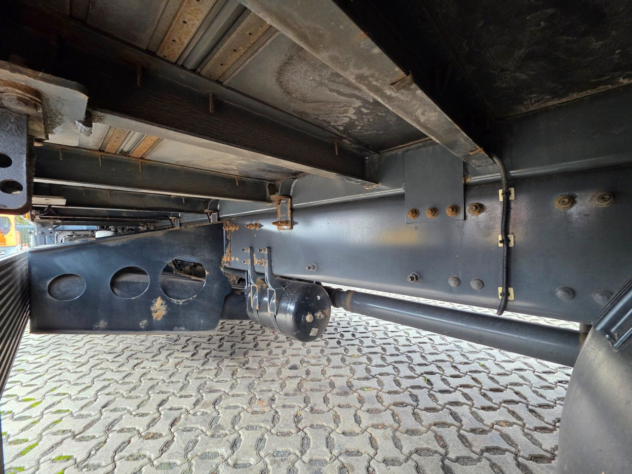 شاحنة ستارة Volvo FM 410 / Ladebordwand / Lenkachse: صور 13